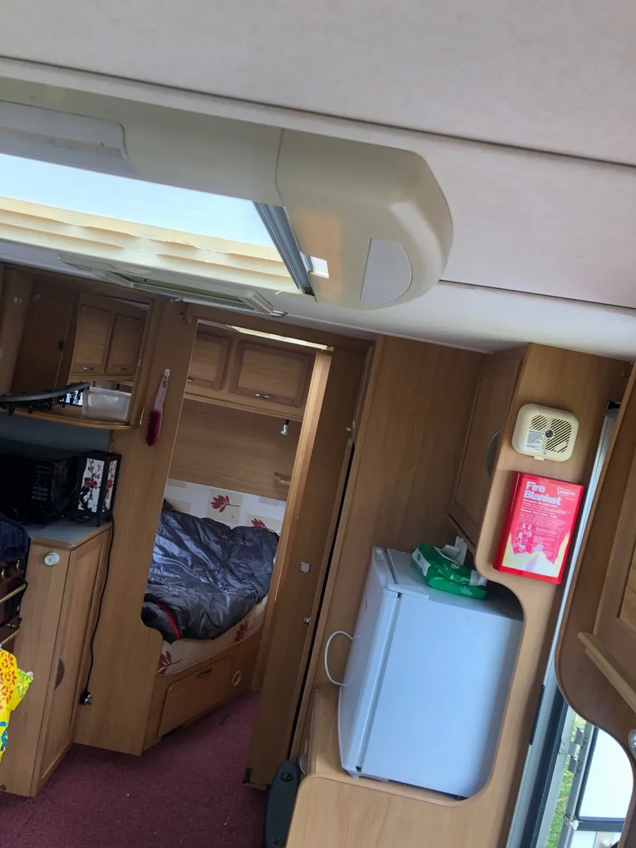 Caravan 4./5 berth  with permanent end bed . - Image 3
