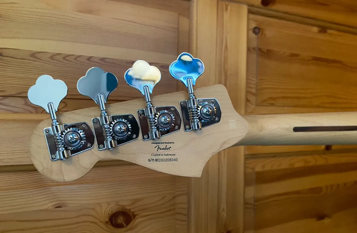 Fender Squier PJ Bass - Image 3
