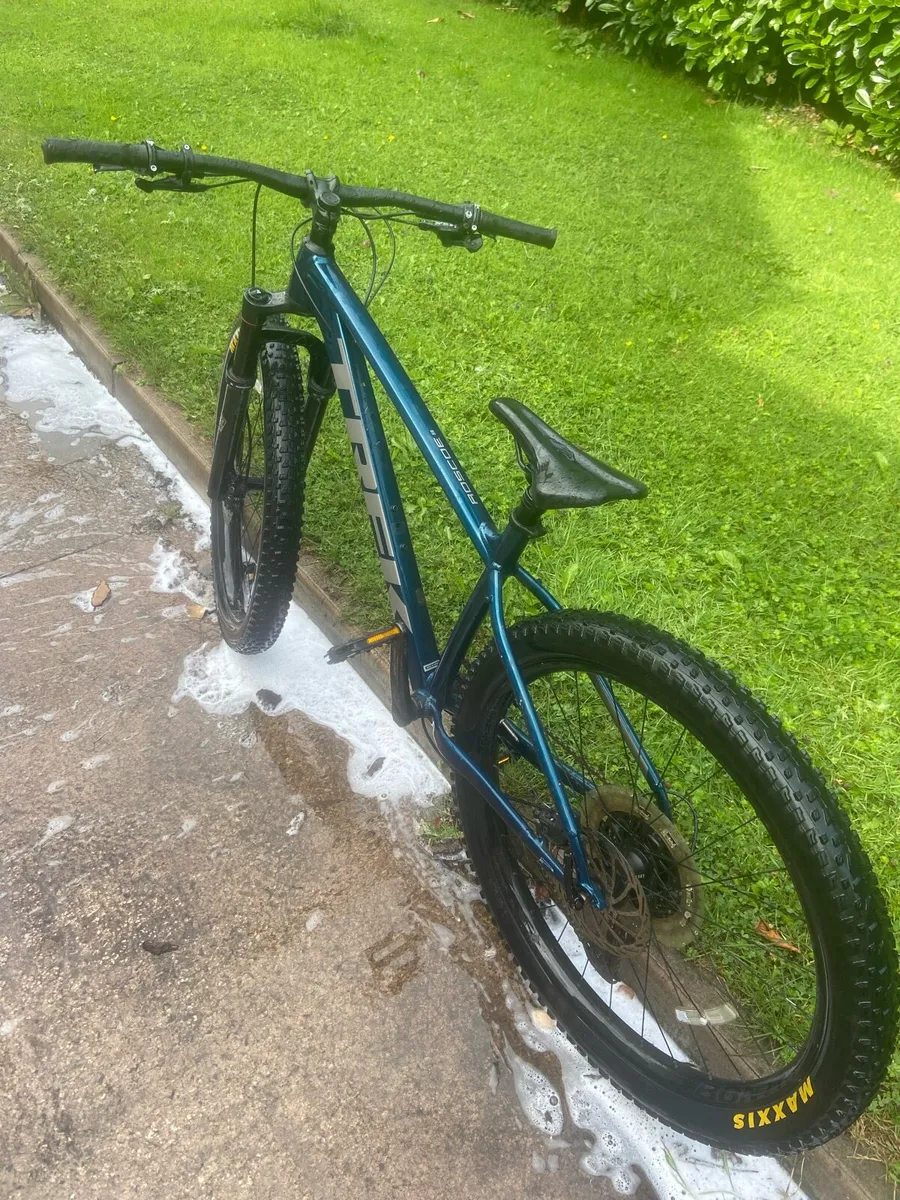 Trek Roscoe 8 - Image 2