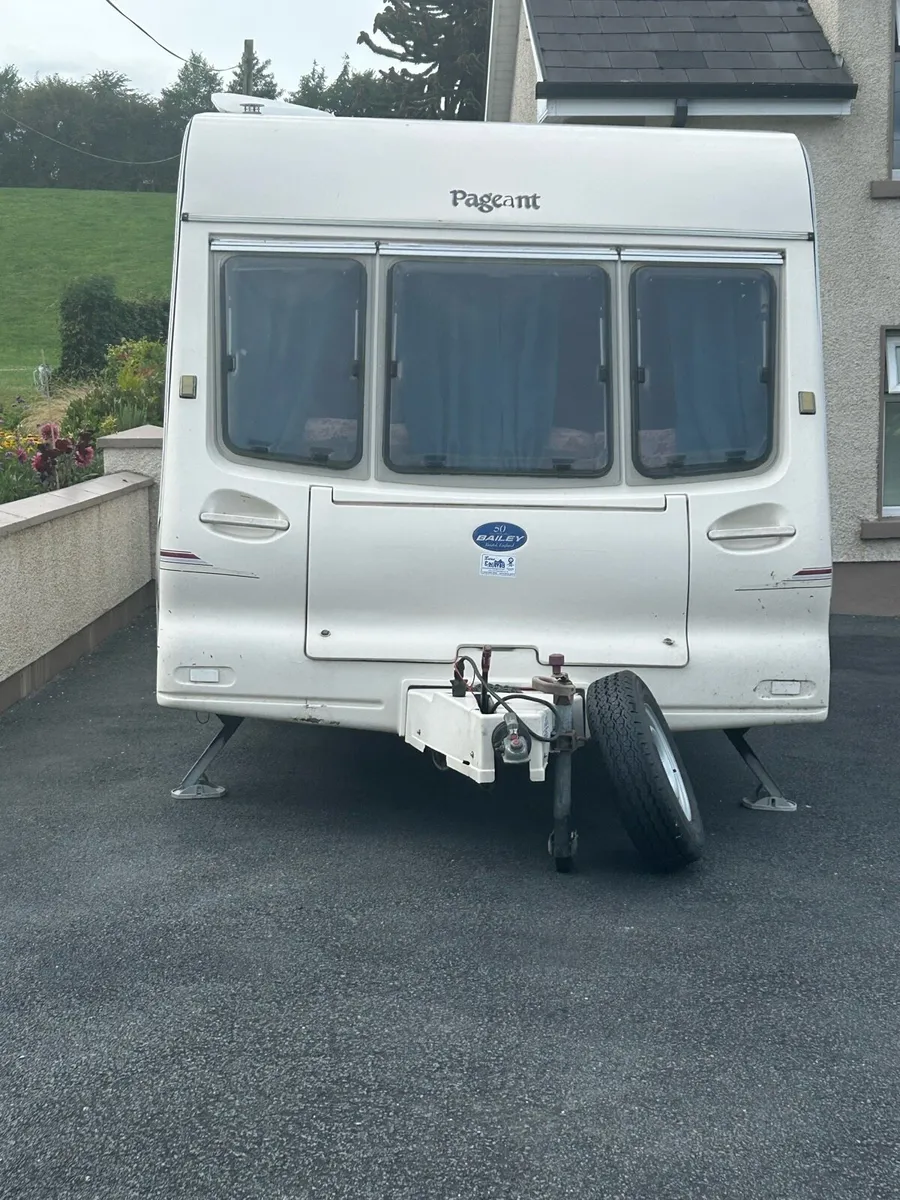 4 Berth Caravan - Image 2