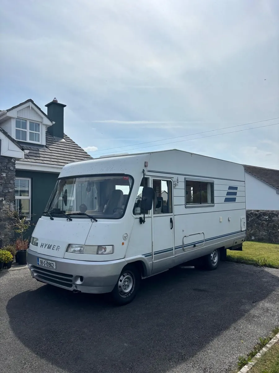 Camper/MotorHome - Image 1