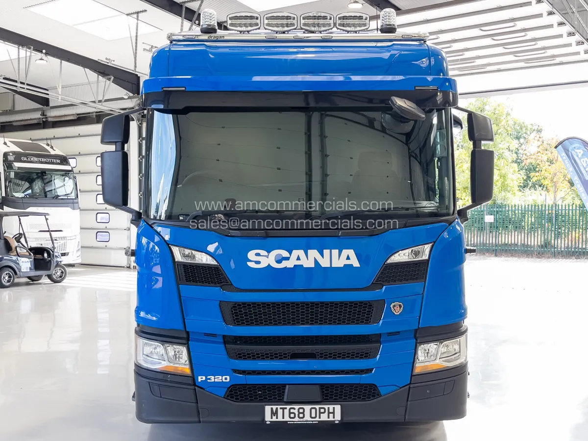2018 SCANIA P320 BEAVERTAIL - Image 2