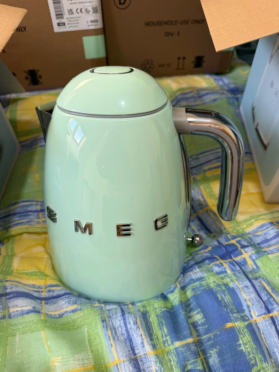 SMEG - Kettle and Toaster bundle - Image 2