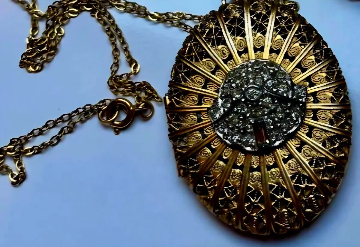 Exquisite Victorian Revival Artisan Pendant... - Image 1
