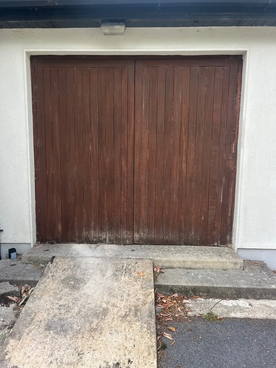 Solid garage doors