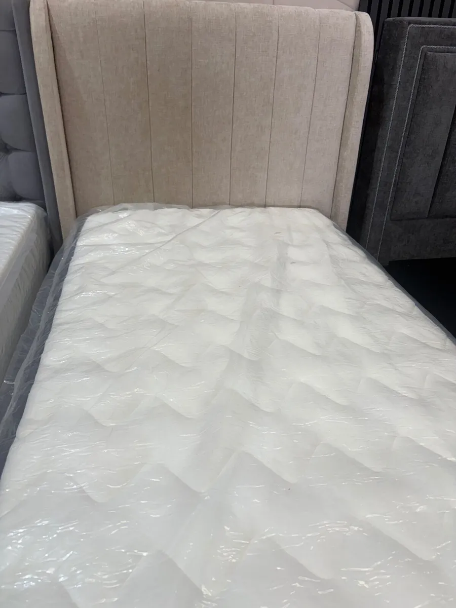 Beds and mattresses - Image 1