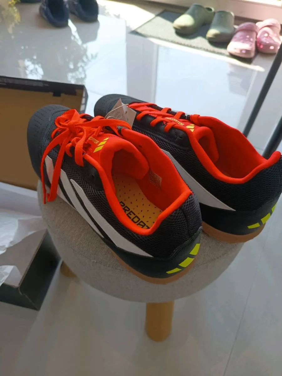 Addidas predator indoor shoes - Image 3