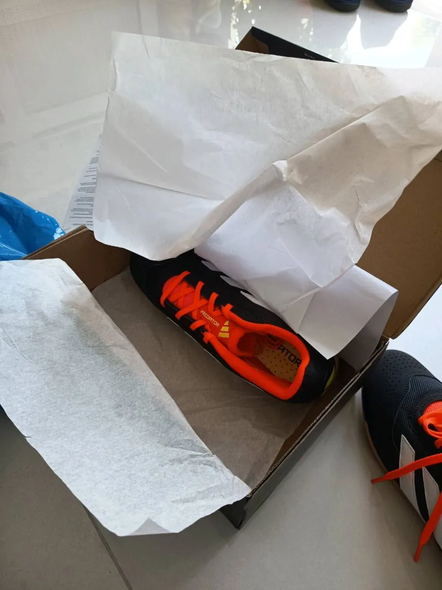Addidas predator indoor shoes - Image 2
