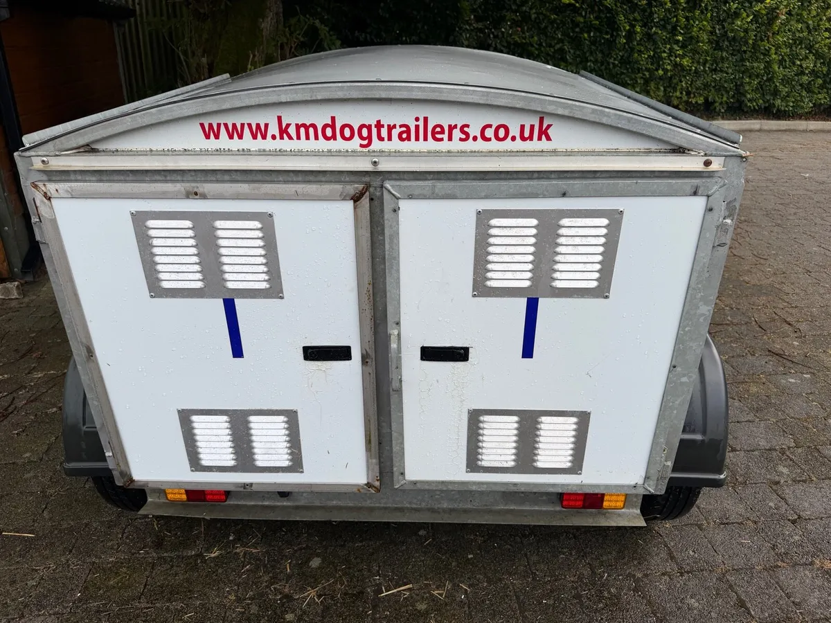 Factory built dog trailer - Image 1