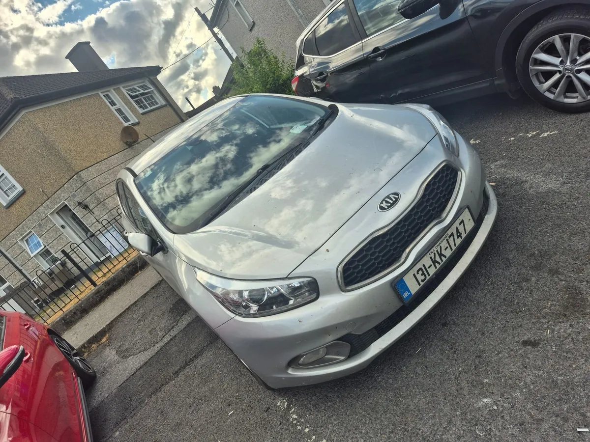Kia Ceed 1.6 Petrol Manual – €2,500 ONO - Image 4