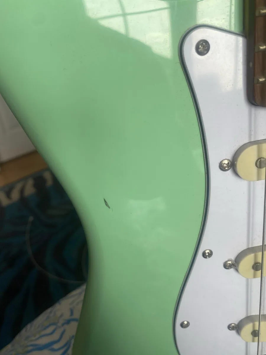 Electric Guitar - Image 3