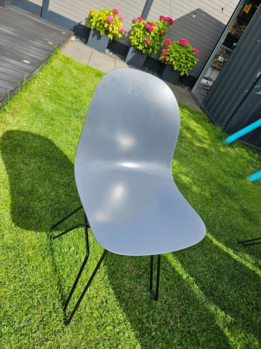 4 kitchen / dining room chairs - Image 2