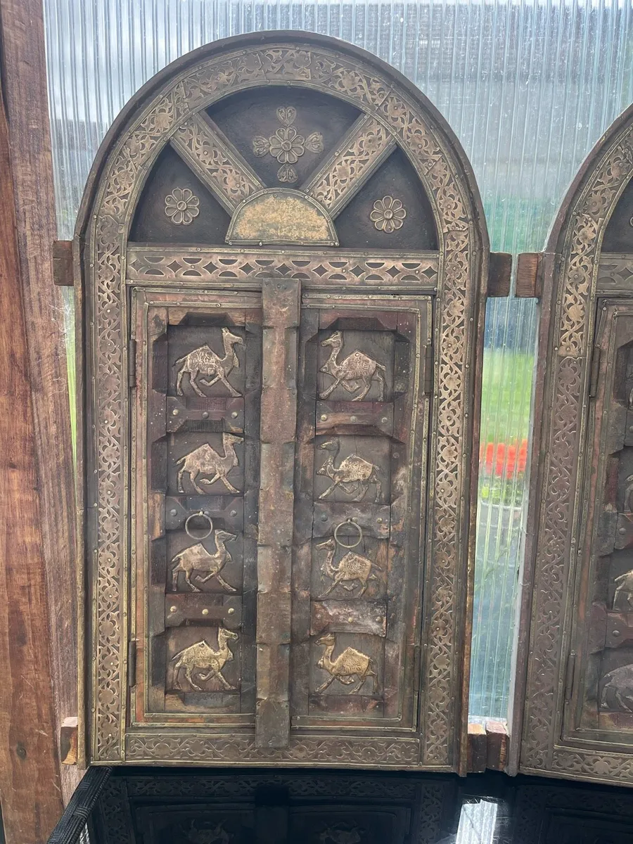 Antique window - Image 3