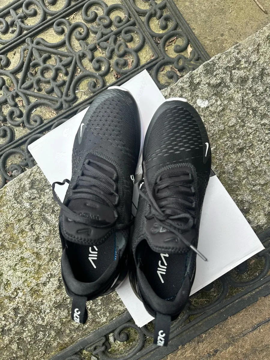 Nike Air Shoes - Image 4