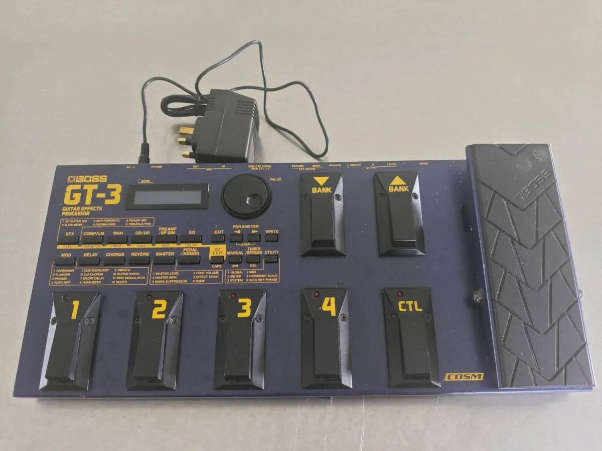 Boss GT-3 Guitar Effects Processor - Image 1