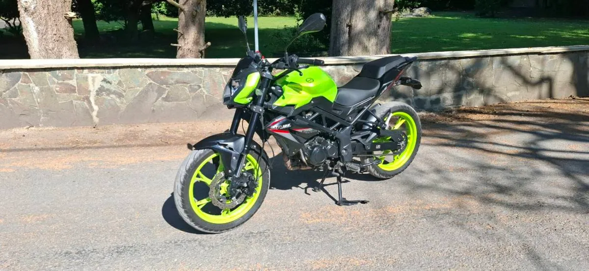 24 Benelli BN 125cc Low miles, Tax 12/26 - Image 2