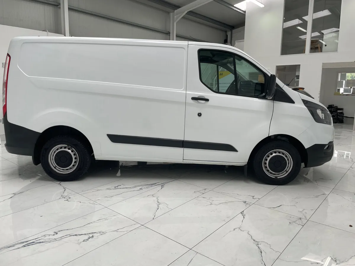 Ford Transit Custom 2020 - Image 2