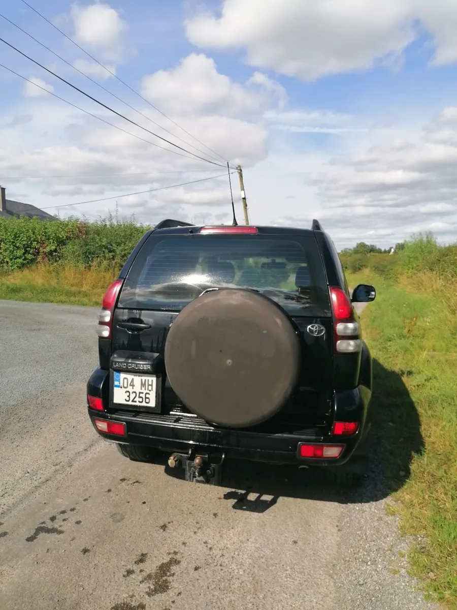 Toyota Land Cruiser 2004 - Image 3