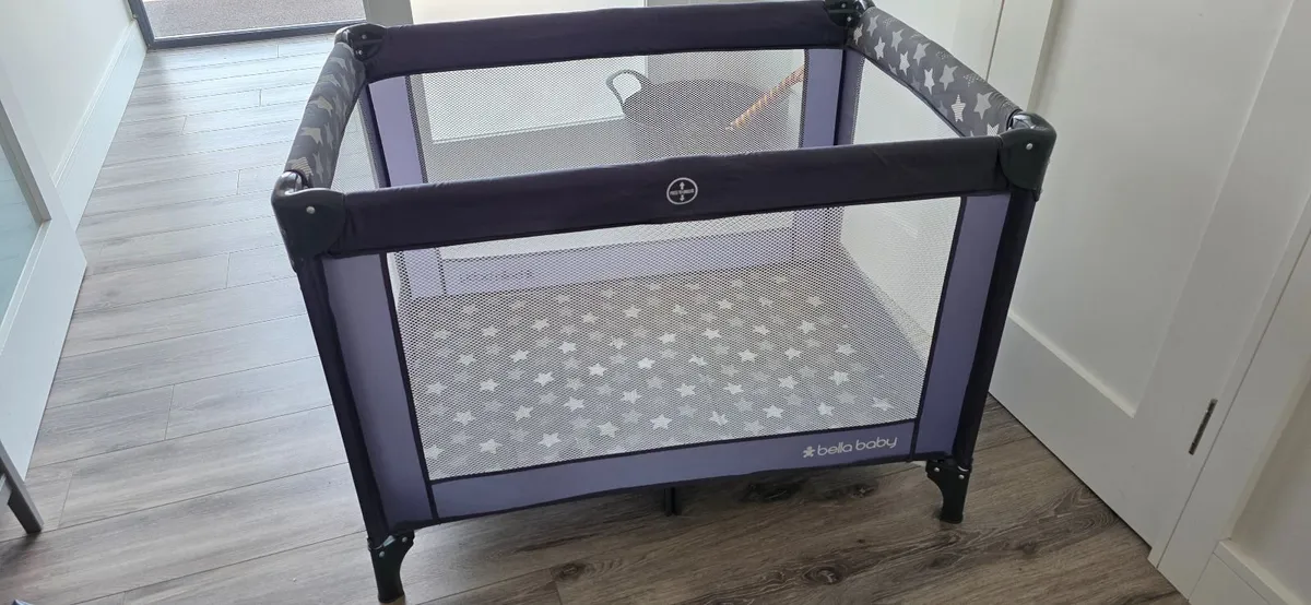 Bella Baby Travel Cot / Playpen with Carry Bag - Image 1