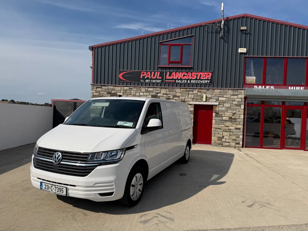 Volkswagen Transporter 2023 - Image 2