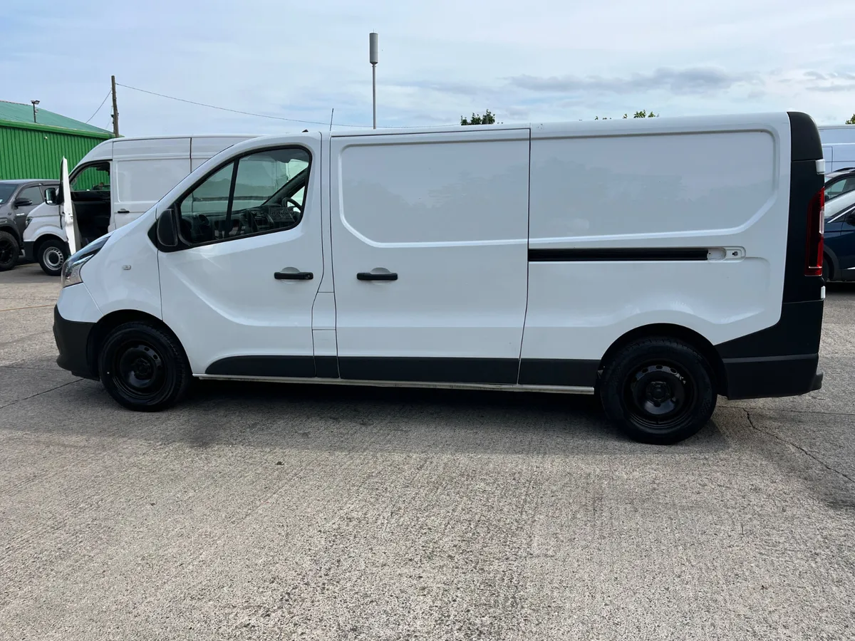 Renault Trafic 2021 - Image 4