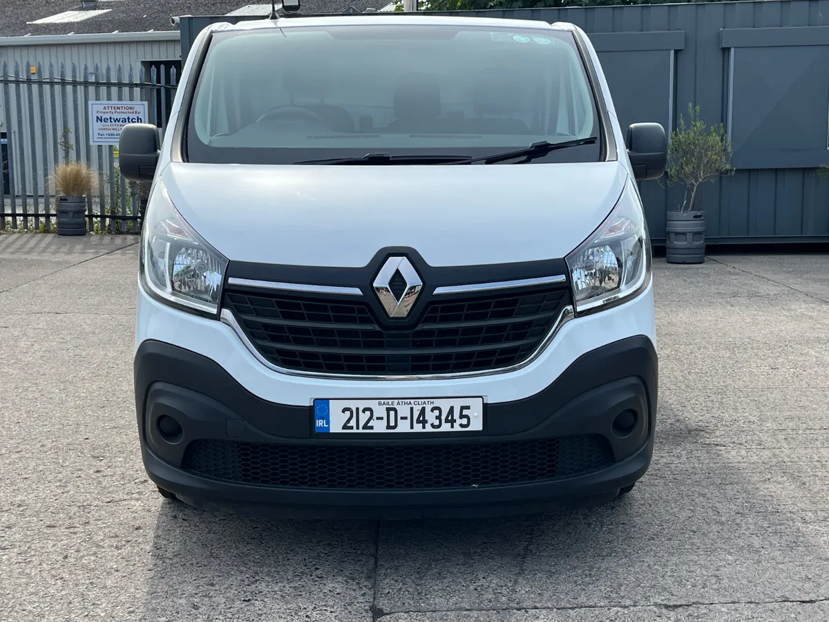 Renault Trafic 2021 - Image 2