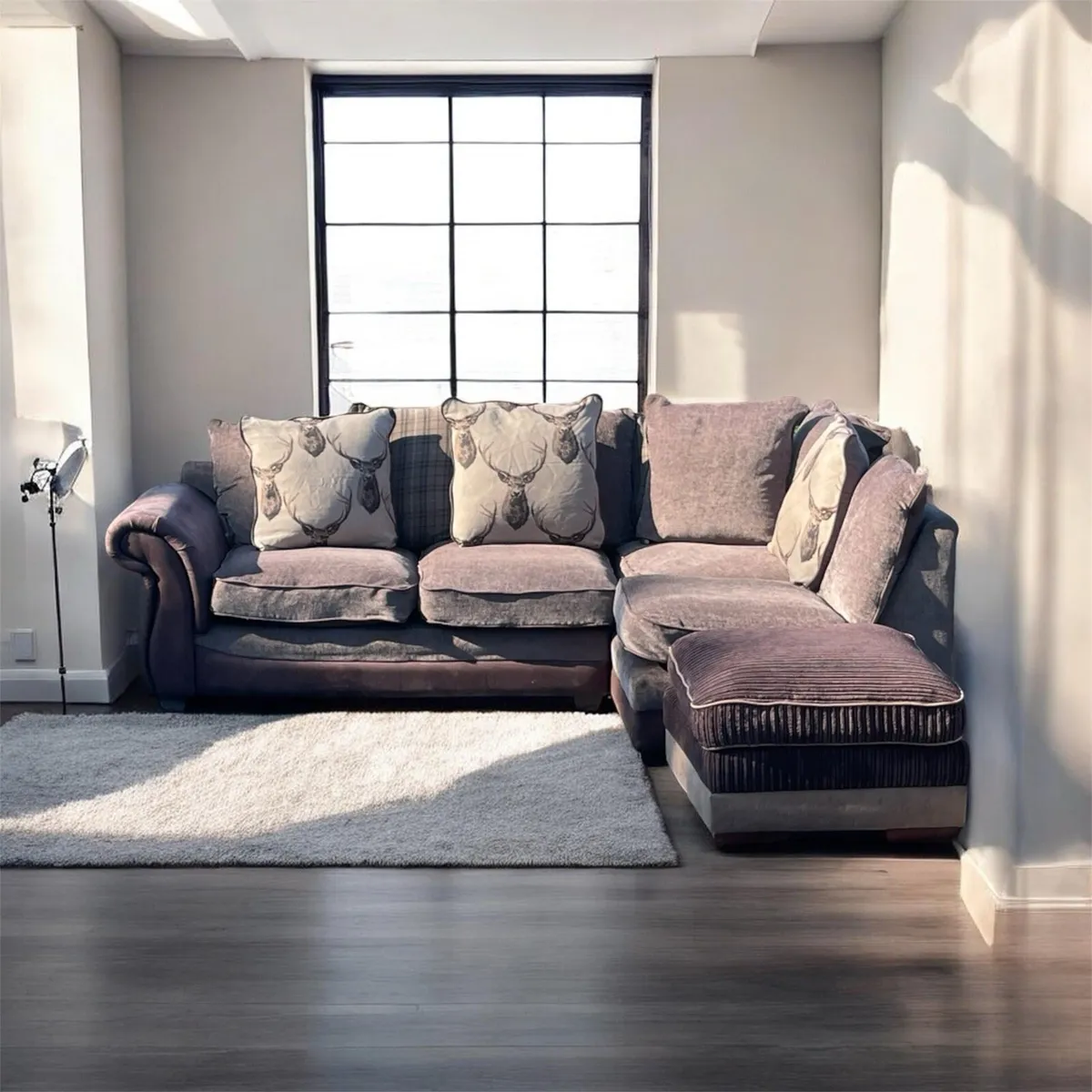 Corner sofa with footstool - Image 1