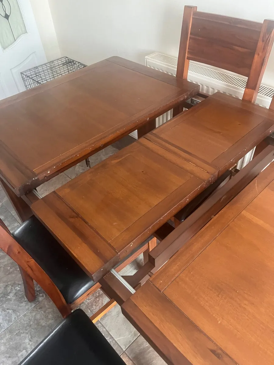 Mahogany table and 4 chairs - Image 3