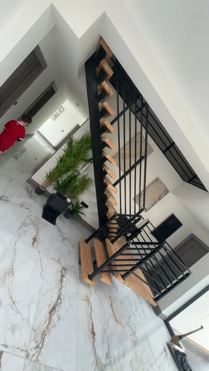 Staircase - Image 2