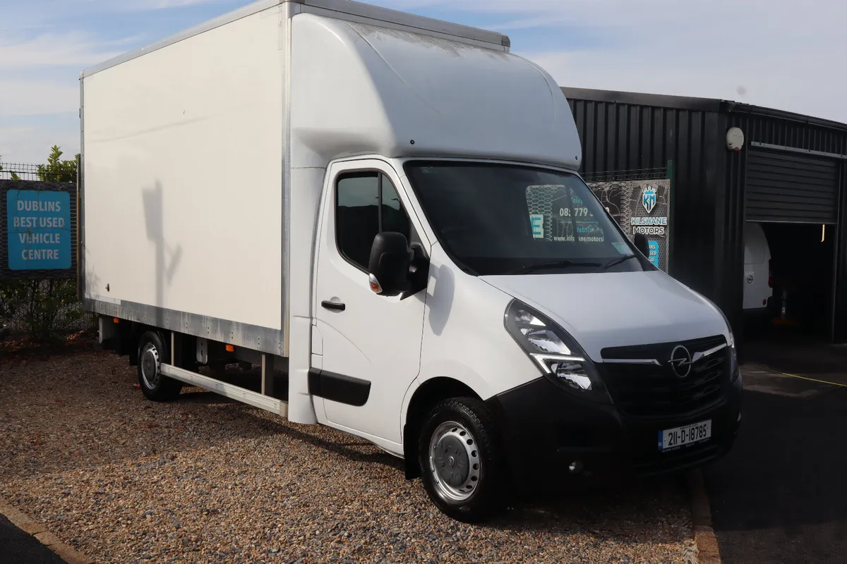 2021 OPEL MOVANO BOX BODY WITH TAIL LIFT - Image 1