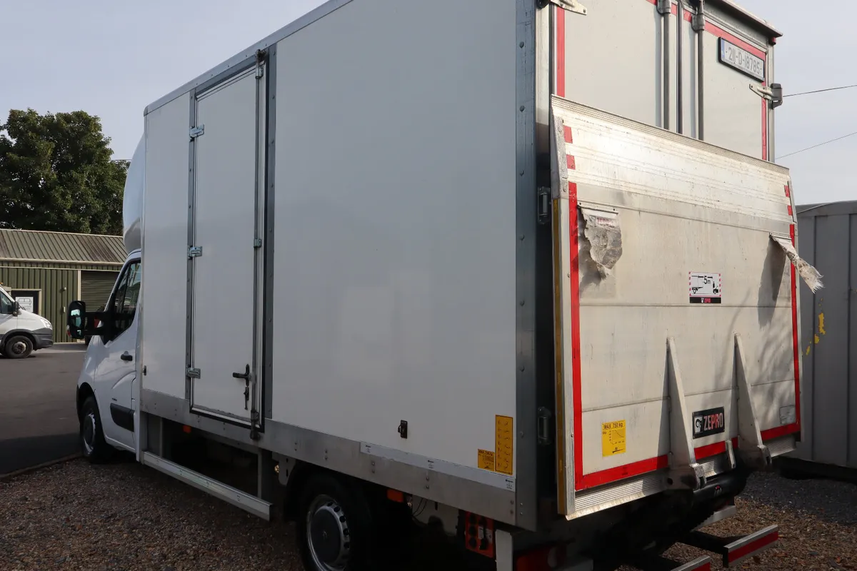 2021 OPEL MOVANO BOX BODY WITH TAIL LIFT - Image 3