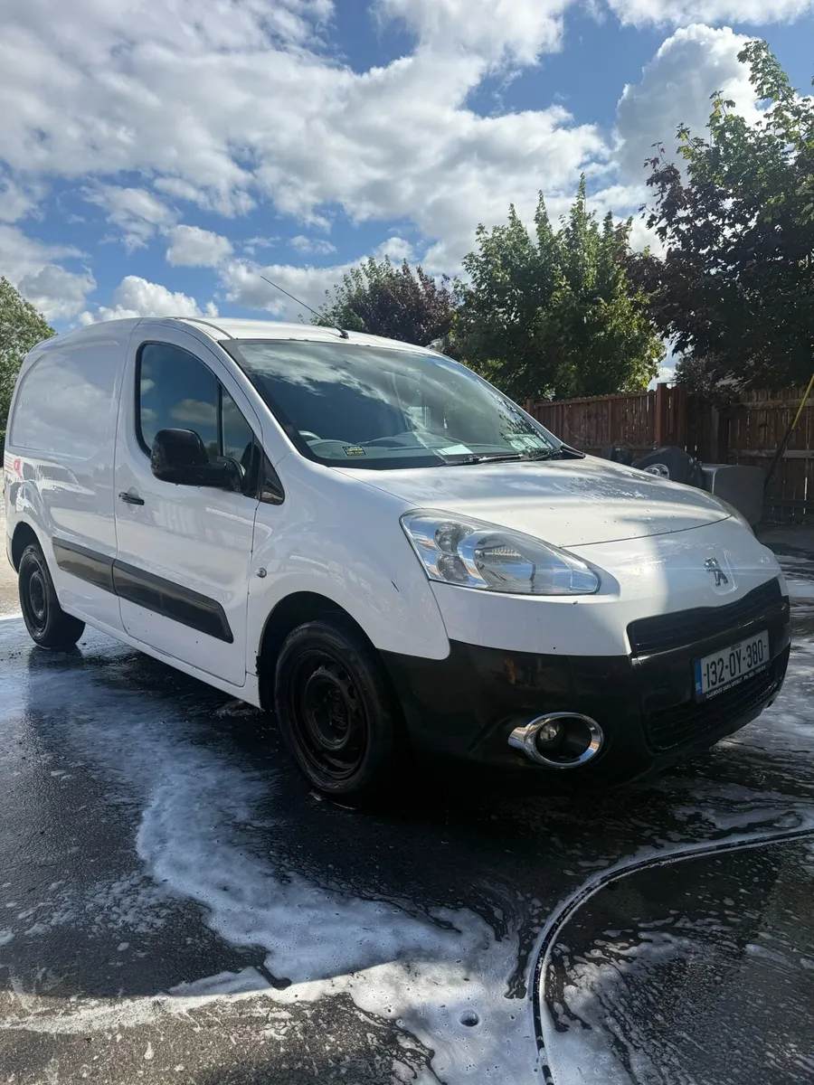 Peugeot - Image 1