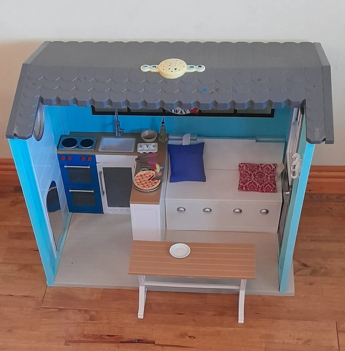 Our Generation Beach House, Doll & Outfit - Image 2