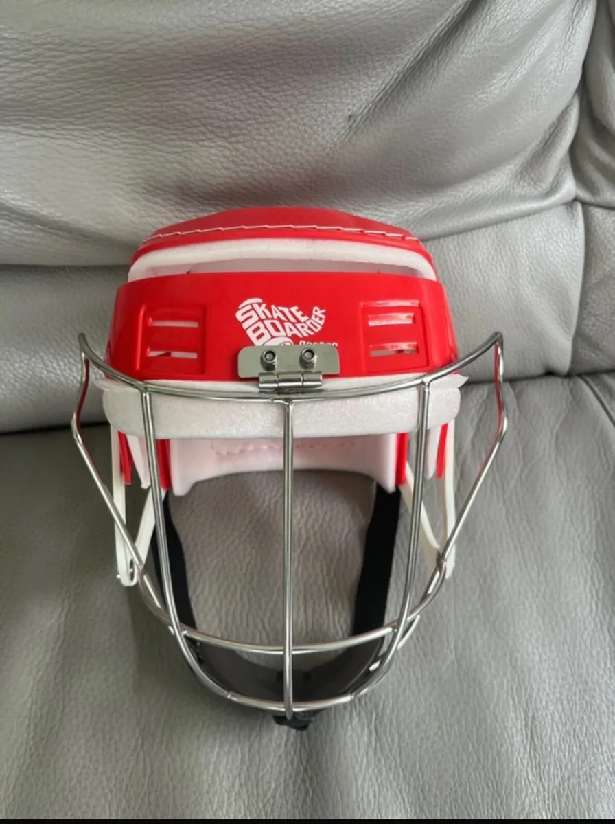 Red skateboarder gola hurling helmet - Image 1