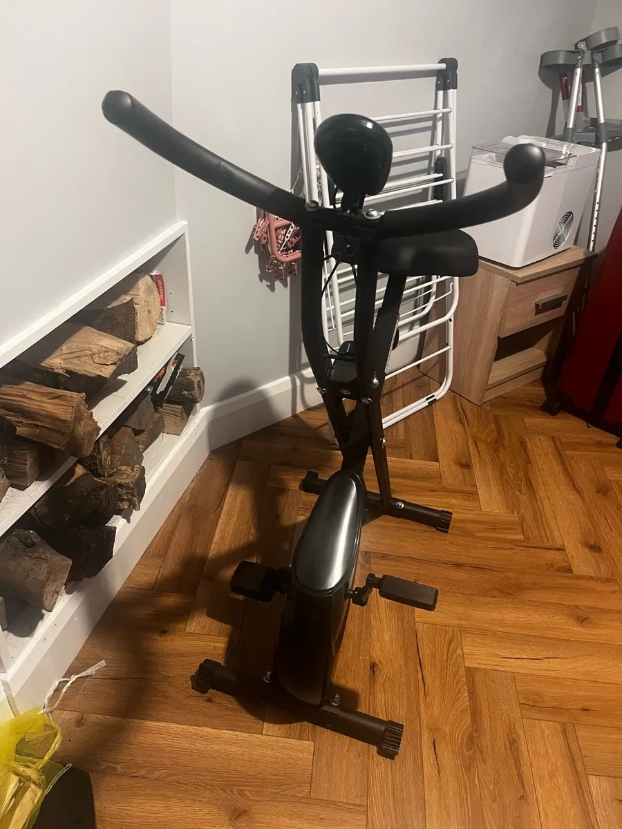 Exercise bike - Image 4