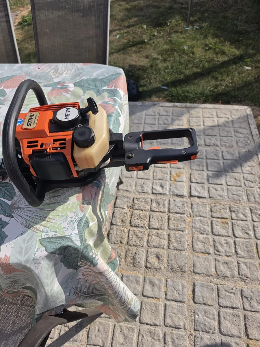 Hedge trimmer - Image 1