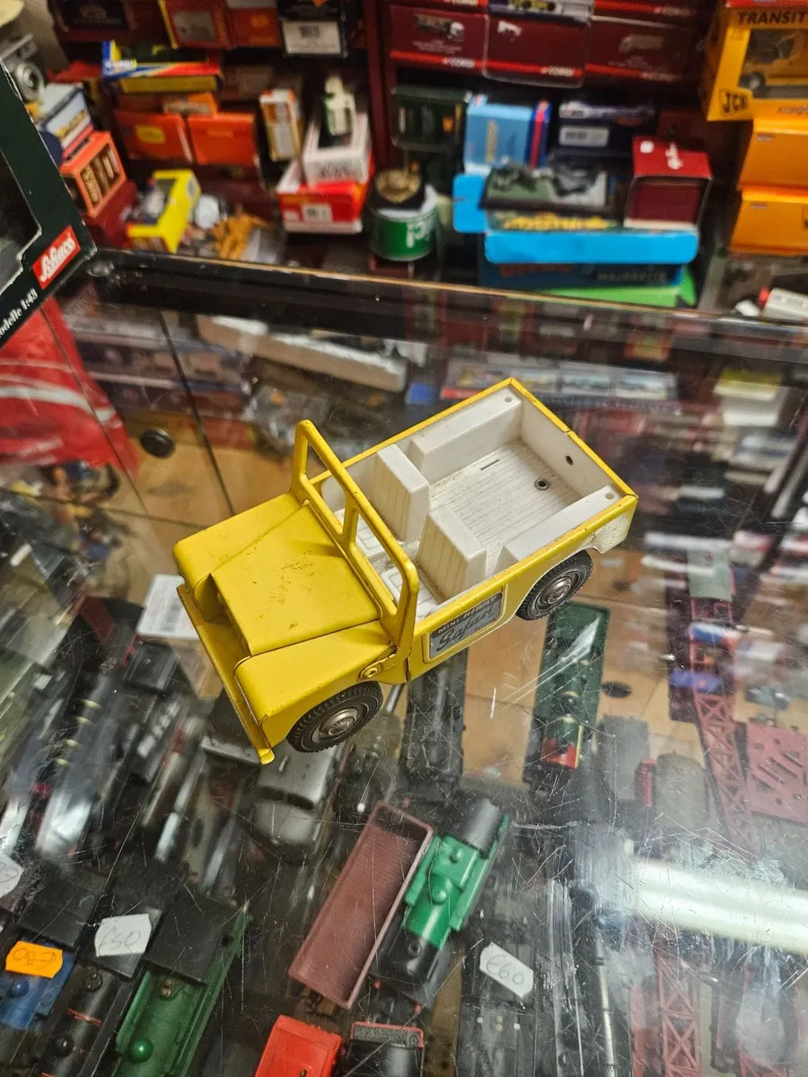 Corgi Triang Pressed Steel Landrover - Image 3