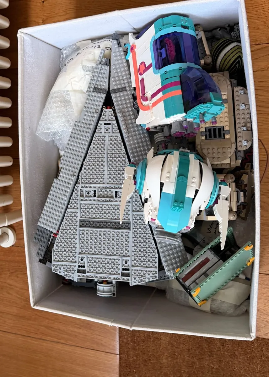 Lego sets - pre-built - Image 2