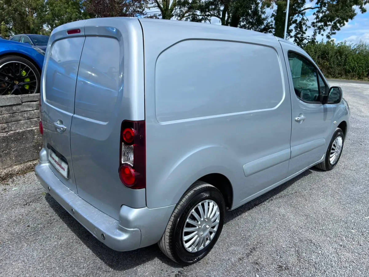 Peugeot Partner PROFESSIONAL 1.6 BLUE HDI 100 - Image 2