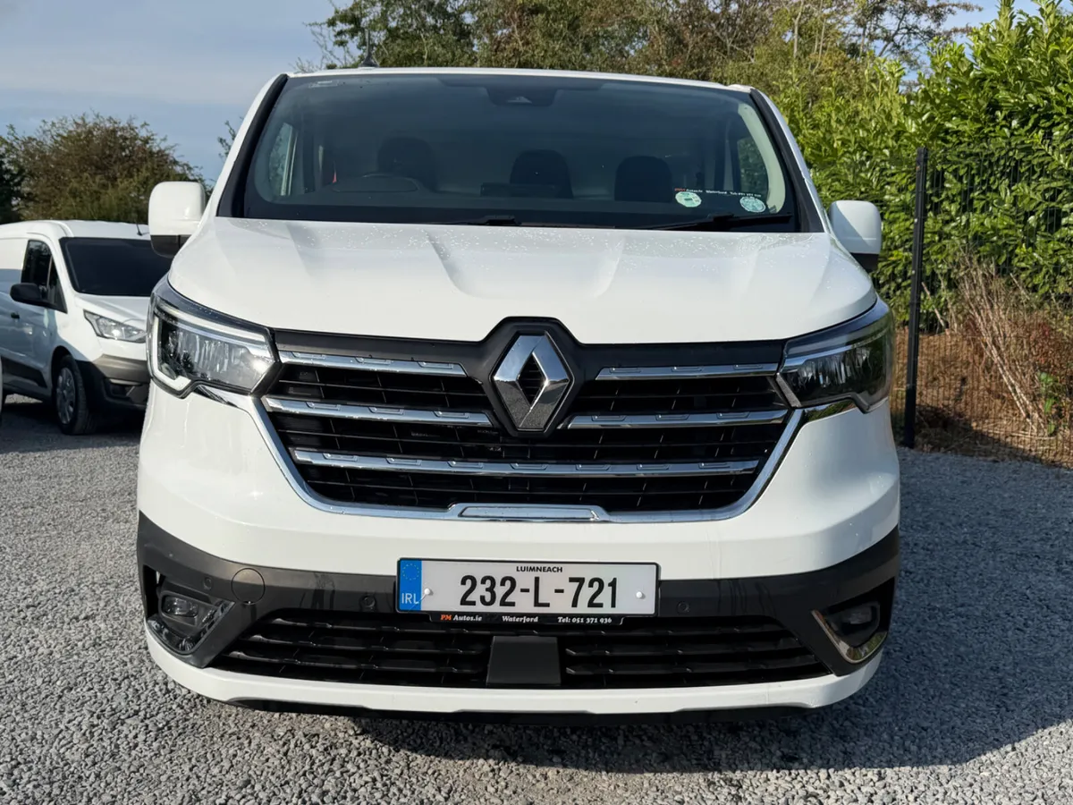 2023 Renault Trafic Sport - Fully Loaded - Image 2