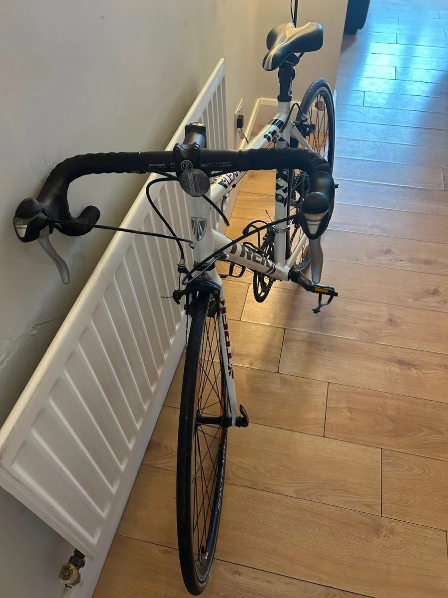 Trek Women’s Road Bike - Image 2