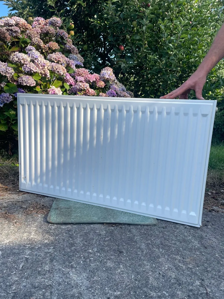 White Radiator - Image 2