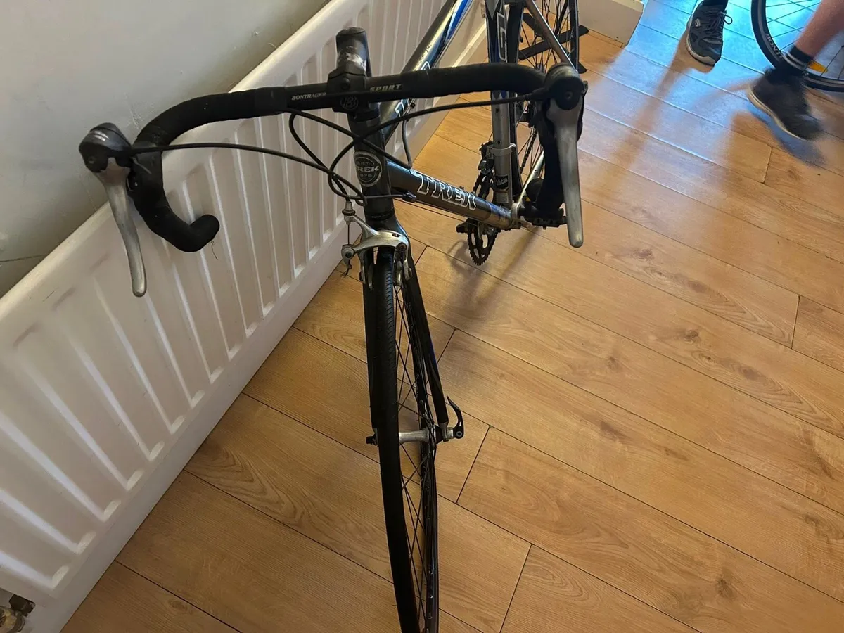 Trek 1000 Road Bike – Good Condition - Image 2