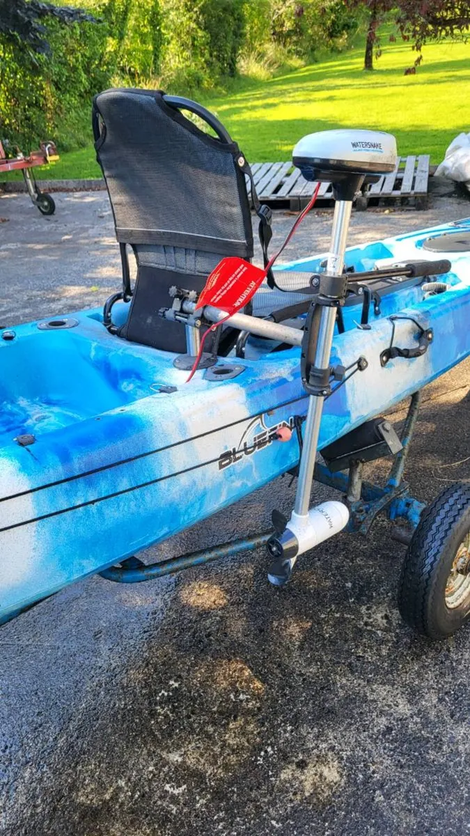 Fishing kayak - Image 2