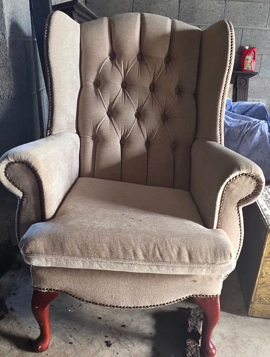 Queen Anne Couch - Image 2