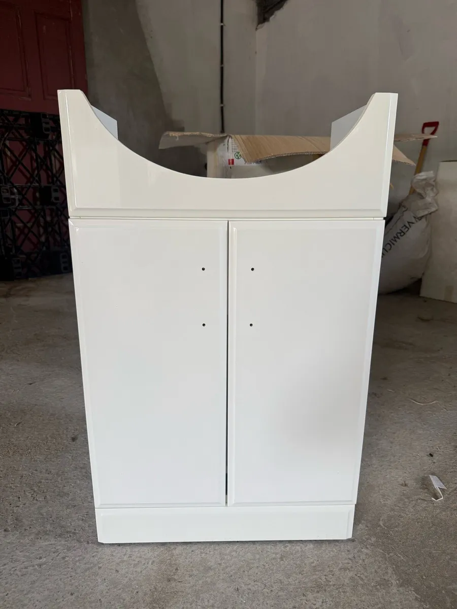 Floor vanity unit X3 (Basin Excluded) - Image 1