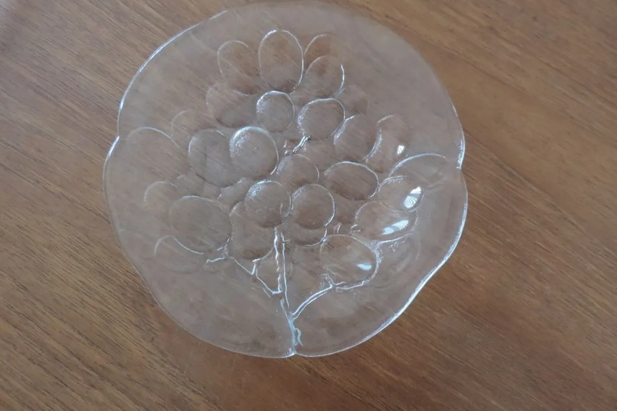 10 Kosta Boda Grapes glass dinner plates Ann Warff - Image 3