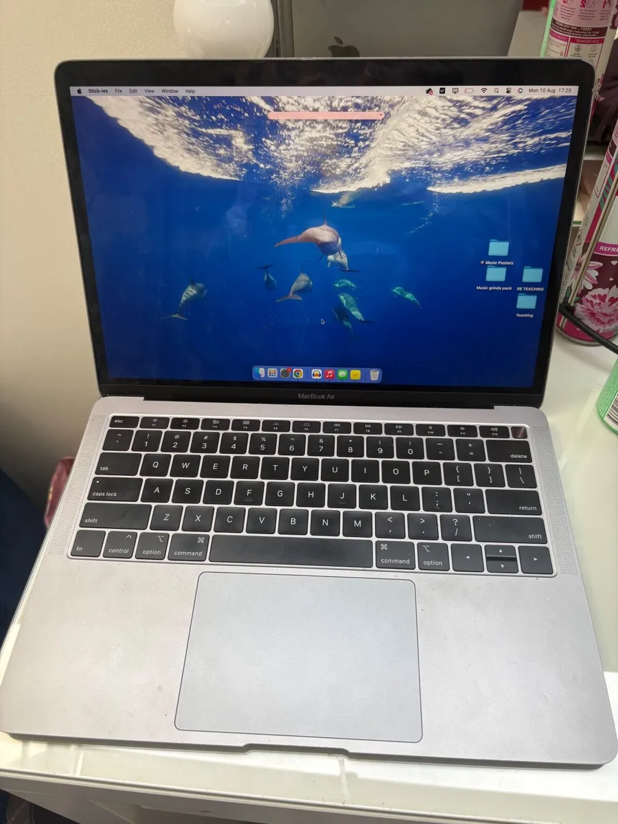 2019 MacBook pro - Image 3