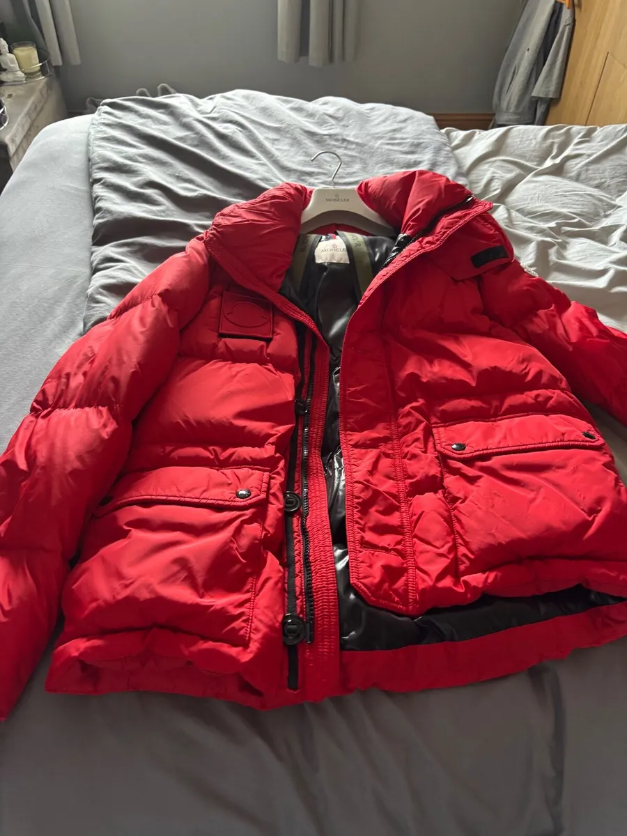 Clothes - Image 4