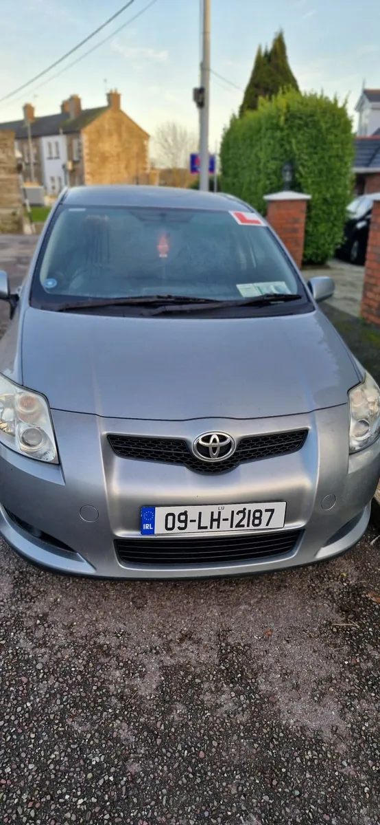 Toyota Auris 2009 1.33 vvti Petrol Manual - Image 1
